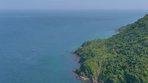 View from Cable Car on Hon Thom Island, VIetnam. Stock-Footage 125583597