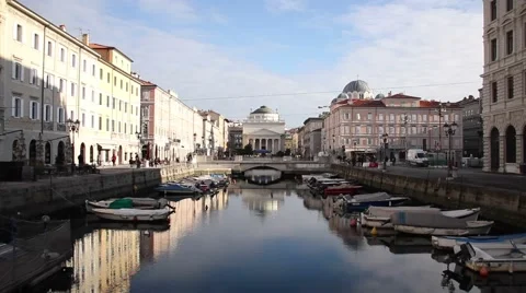 View on a canal in downtown Stock-Footage 48000458