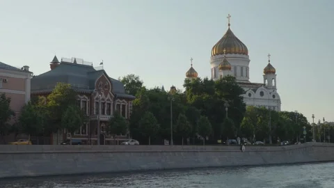View of the Cathedral of Christ the Savior from a ship 库存影片 201470269