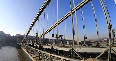 A view of Chain bridge on Danube river Video stock 102314343