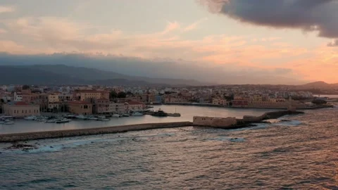 View of Chania, Greece - 4K Drone Video Footage Stockbeeldmateriaal 186722685