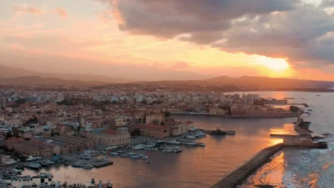 View of Chania, Greece - 4K Drone Video Footage Stockbeeldmateriaal 186723623