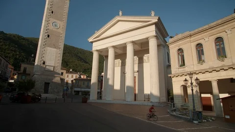 View from che square of Duomo di Santa Maria Assunta in Valdobbiadene - 4k Stock Footage 115448046