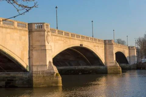View of Chiswick Bridge, over the River Thames, London, UK Foto stock