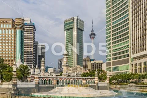 View of the city and the Sultan Abdul Samad Jamek Mosque, Kuala Lumpur, Stock Photos