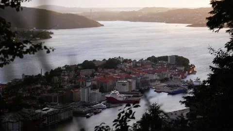 The view of the city is based on the harbor. 스톡 동영상 140384065