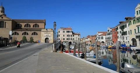 A view of the city of Chioggia 動画素材 105287597