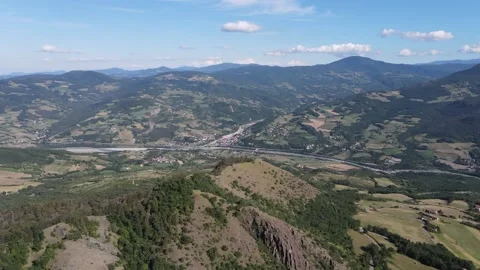 A view of a city with a mountain in the background 스톡 동영상 156846969