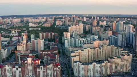 View of the city at sunset in summer Stock-Footage 195098186