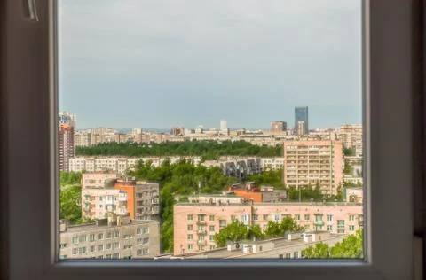 View of the city through the window Foto stock
