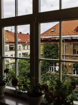 View to the city from the window Foto stock