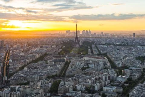 View of cityscape skyline with Eiffel Tower in Paris, France Fotos de archivo