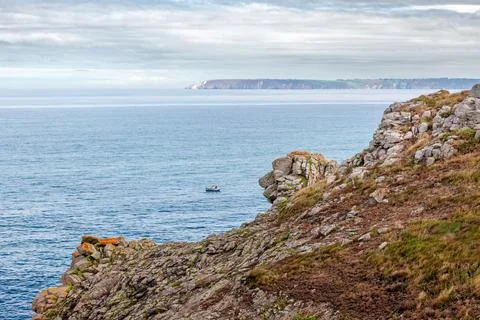 View of the cliffs around Pointe du Millier, in Finistre, Brittany, France. Фото