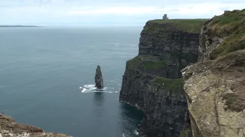 View from the Cliffs of Moher Vídeos de archivo 40335879