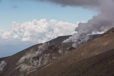 View of clouds over beautiful mountain Video stock 66001900