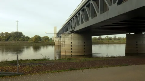 View of the concrete pillars of a trough bridge 스톡 동영상 219894548