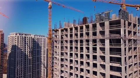 A view of a construction site from a flying drone Vídeos de archivo 126181231