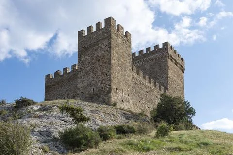 View on the Consular Castle and the Corner Tower. Sudak Foto stock