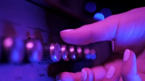 View of the control panel on a guitar amplifier. Tumblers, knobs and buttons 스톡 동영상 82919908