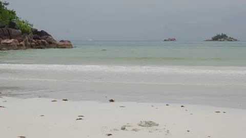 View from Cote D'Or Beach, Praslin, Seychelles Видео 331505637