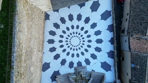 View of the courtyard in front of the castle of Grignan in the Drome Video stock 231256315