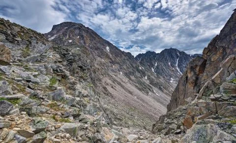 View on the descent from the mountain range Foto stock