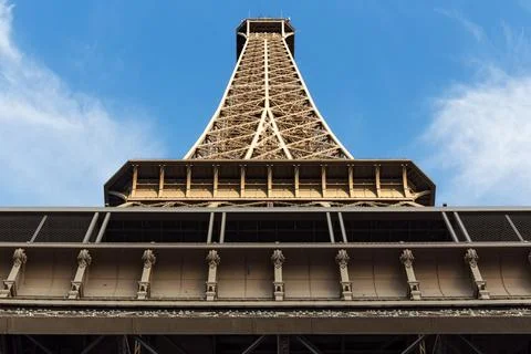 View of the detail of the Eiffel Tower in Paris. France. The Eiffel Tower w.. Foto stock