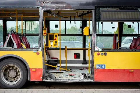 View of devastated city bus after road accident. Foto stock