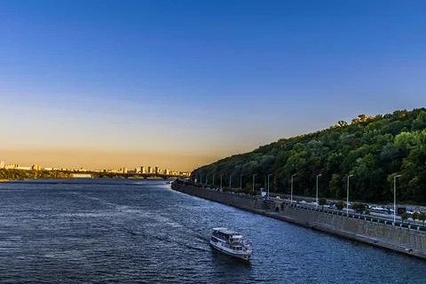 A view of the Dnipro river from the bridge Foto stock