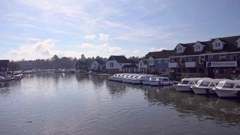 View down the River Bure, Norfolk Broads 스톡 동영상 303245363