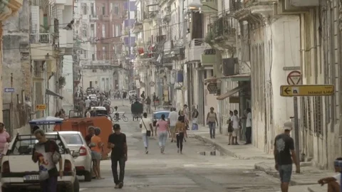 VIEW DOWN STREET 1, OLD HAVANA, CUBA Video stock 72782630