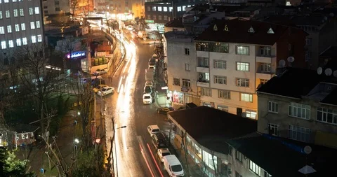 View down time lapse video crossroad intersection night lights. Vídeo Stock 124171335