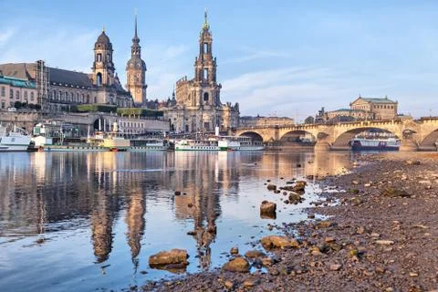 View on Dresden from side of Elbe river Fotos Stock