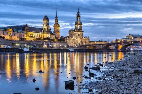 View on Dresden from side of Elbe river Stock-Fotos