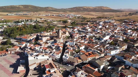 View from drone, city of urda, spain, toledo, Spanish villages, church, traditio Vídeos de archivo 227900703
