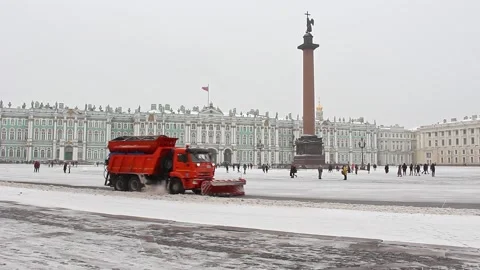 View of Dvortsovaya square in Saint-Petersburg. Municipal machinery in work. Stock Footage 166123191