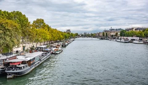 View of the Eiffel Tower and the Senna River in Paris, France. Stock-Fotos