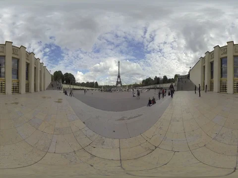 View of Eiffel Tower from Seine river, Tour eiffel, 360 video VR Stock-Footage 75984997