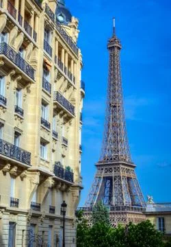 A view of the Eiffel Tower from the streets of Paris, France. Stock Photos