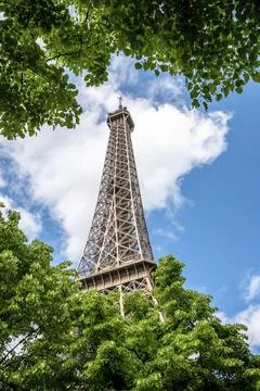 View of the Eiffel Tower in Summer, Paris, France, Europe 스톡 사진