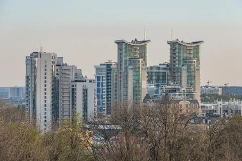 View from elevation of a densely populated urban area with modern, reflective Stock Photos