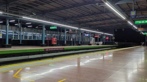 View of empty metro station platform with calm atmosphere and no crowd in u.. Stock Footage 335873570