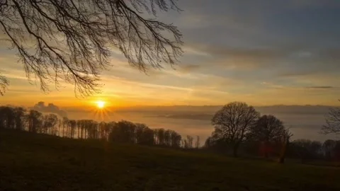 The view in the evening when the sun is going down 库存影片 220900809