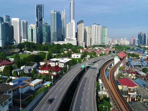 A view of expressway during sunrise. 動画素材 80541292