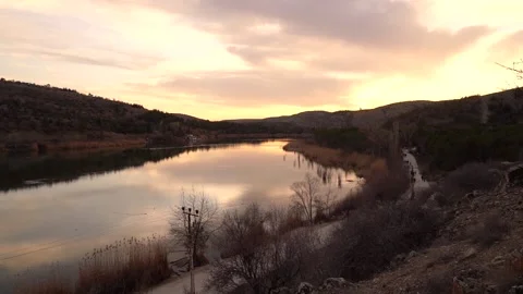 View of Eymir Lake in the sunset Stock-Footage 142898924