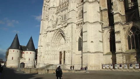View of the façade of the gothic cathedral in Beauvais, France Stock Footage 141885692