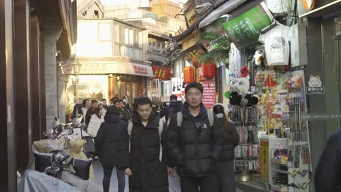 View to famous local walking street around Shichahai area in Beijing surrou.. Video stock 337008043