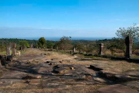 View of the first pillared causeway at the 11th century Preah Vihear Temple Stock Photos