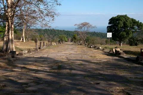 View of the first pillared causeway at the 11th century Preah Vihear Temple Stock Photos