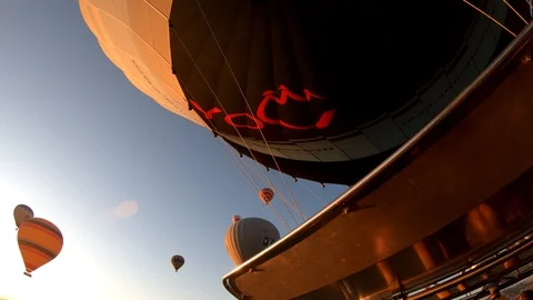 View on a flame inside a hot air baloon in Cappadocia, Turkey Vidéo 117280101
